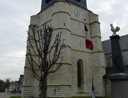 Eglise fortifiée < Aubenton < Aisne < Picardie - 