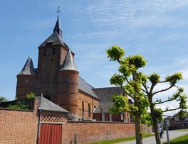 Église fortifiée Saint Hilaire < Autreppes < Thiérache < Aisne < Hauts-de-France - 